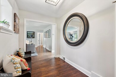 100 Browning Ln, Bryn Mawr, PA 19010 - photo 3