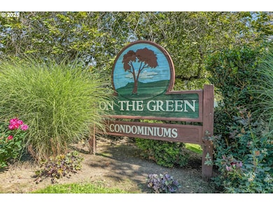 10196 SW Trapper Terrace unit 165, Beaverton, OR 97008 - photo 2