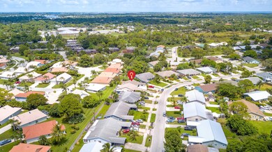 6 miles to downtown Stuart