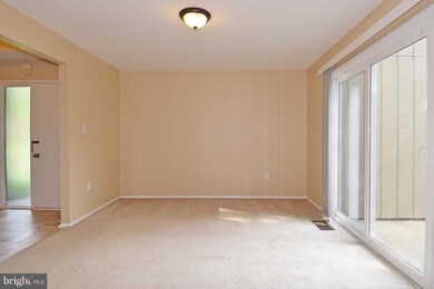 10513 Acacia Ln, Fairfax, VA 22032 - photo 6