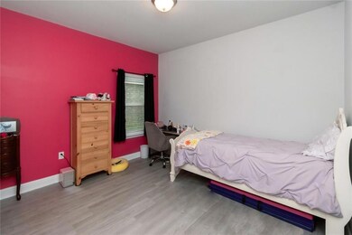 Bed 1 (front of home)