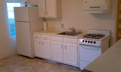 17 Pierce St, Dover, NH 03820 - photo 3