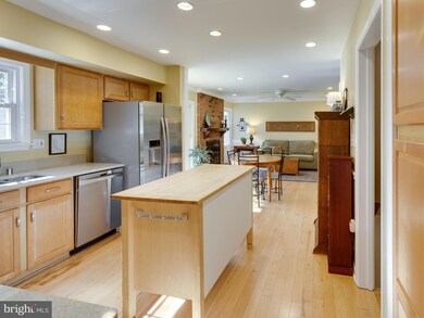 9919 Rand Dr, Burke, VA 22015 - photo 7