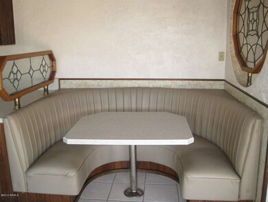 Built-in kitchen table