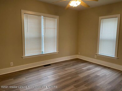 716 W Lapeer St, Lansing, MI 48915 - photo 3