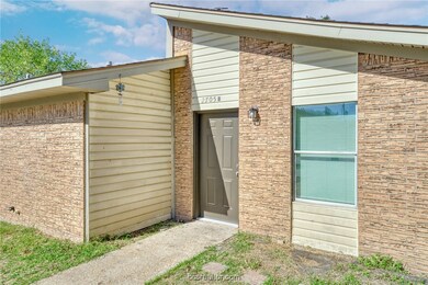 2705 Sprucewood St unit A, Bryan, TX 77801 - photo 2