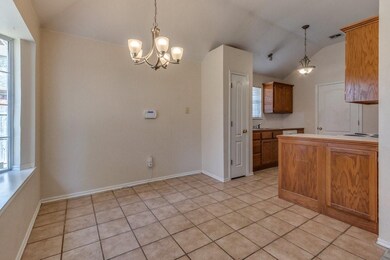 4108 Gyrfalcon Dr, Norman, OK 73072 - photo 5