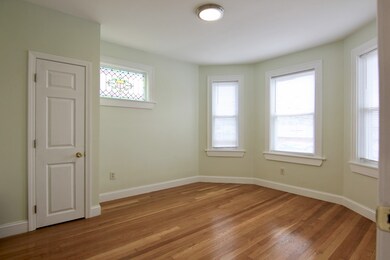 989 Boylston St unit 989, Newton, MA 02461 - photo 4