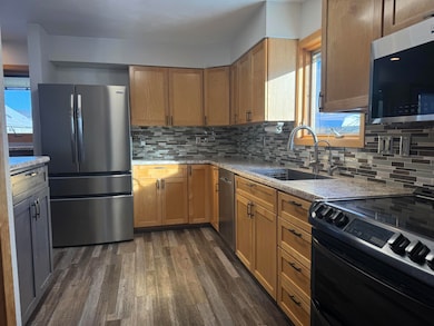 1014 S 6th St, Prairie Du Chien, WI 53821 - photo 7