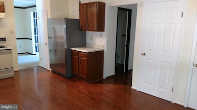 2813 Schubert Dr, Silver Spring, MD 20904 - photo 3