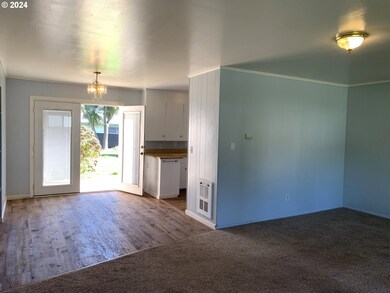 Living Room/Dining Room
