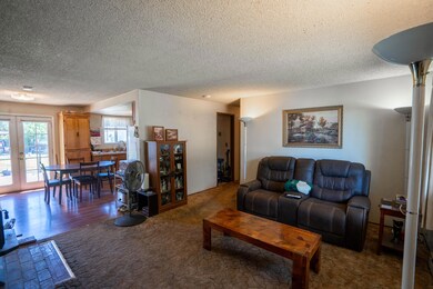 2612 SW 24th St, Redmond, OR 97756 - photo 3