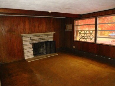 57 Holmes St, Carver, MA 02330 - photo 5