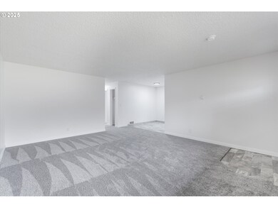 1114 N 1st Ave, Kelso, WA 98626 - photo 7