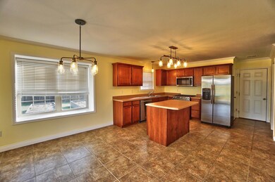 Dining to Kitchen