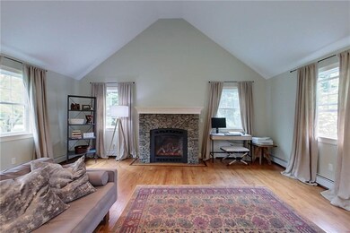 403 Valley Rd, Middletown, RI 02842 - photo 4