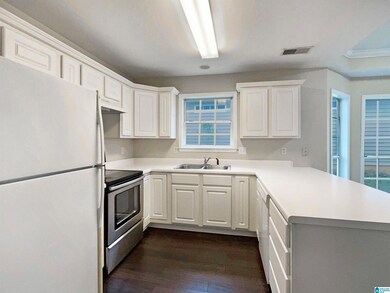 313 Camden Cove Cir, Calera, AL 35040 - photo 4