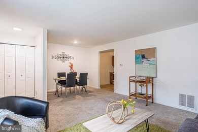 9045 N Laurel Rd unit E, Laurel, MD 20723 - photo 4