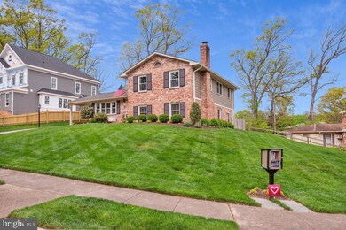 9516 Narragansett Place, Vienna, VA 22180 - photo 2