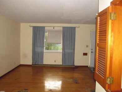 1302 Bernhard Rd, Columbus, OH 43227 - photo 5