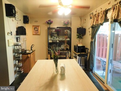 553 Jamestown Ct, Edgewood, MD 21040 - photo 3