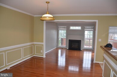 42714 Rolling Rock Square, Chantilly, VA 20152 - photo 4