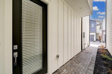 5912 Haring Ln, Houston, TX 77091 - photo 2