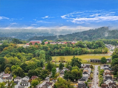 1211 Davidson St, Aliquippa, PA 15001 - photo 2