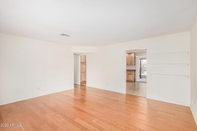 9202 N 18th Ave, Phoenix, AZ 85021 - photo 6