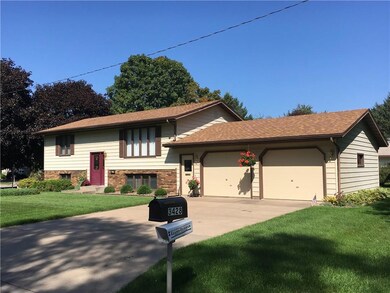 3428 Hillview Rd, Eau Claire, WI 54703 - photo 2