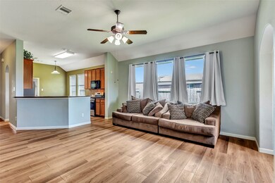 2503 Saddlecreek, Alvin, TX 77511 - photo 2