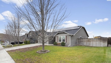1800 Crab Apple Cir, West Richland, WA 99353 - photo 2