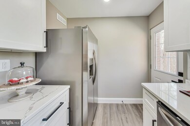 270 56th St NE, Washington, DC 20019 - photo 4