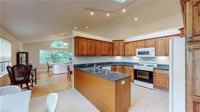 1074 Somerset Ln unit 3, Aurora, OH 44202 - photo 4