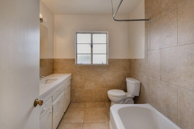 2124 E 10th St, Tucson, AZ 85719 - photo 6
