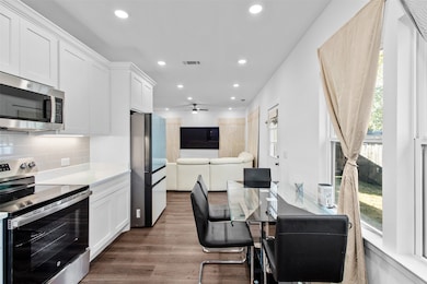 809 Truelove St, Gainesville, TX 76240 - photo 7