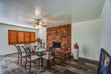 Family Room 4