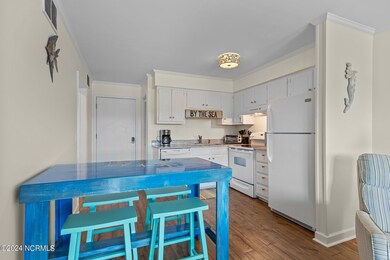 2008 E Ft MacOn Rd unit D-11, Atlantic Beach, NC 28512 - photo 6