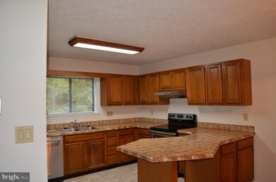 23269 Holly Hill Ln, California, MD 20619 - photo 5