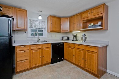 43 Harrington Rd, Chicopee, MA 01020 - photo 7