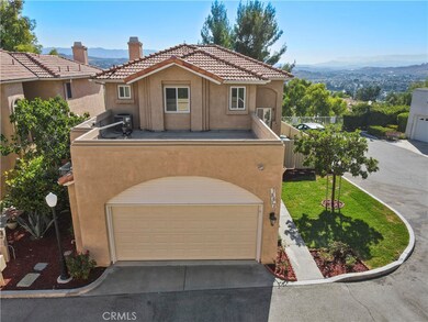 No neighbors on three sides