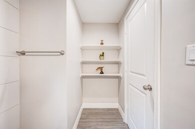 72 Burress St unit 6, Houston, TX 77022 - photo 7