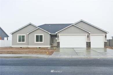 1330 E Mt Adams St, Othello, WA 99344 - photo 2