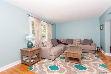 9 Kelton Ct, Albany, NY 12209 - photo 2