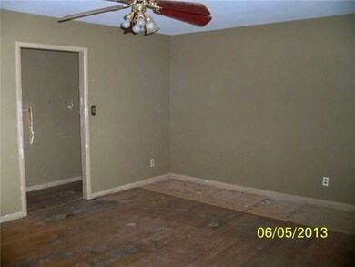 807 N 11th St, Rogers, AR 72756 - photo 2