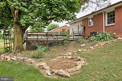 1056 Apple Way, Saint Thomas, PA 17252 - photo 5