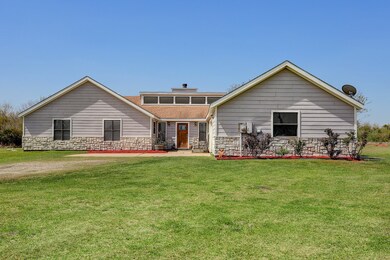 17710 Willow Pond Rd, Alvin, TX 77511 - photo 2