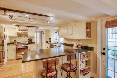 36 Lime St, Newburyport, MA 01950 - photo 5