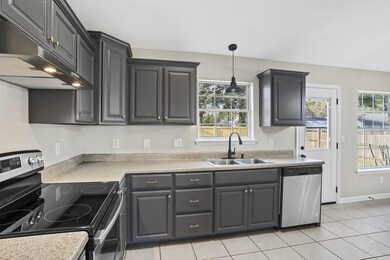 8 Evans Ave, Crawfordville, FL 32327 - photo 5