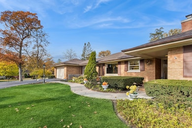 23W134 Mulberry Ln, Glen Ellyn, IL 60137 - photo 2